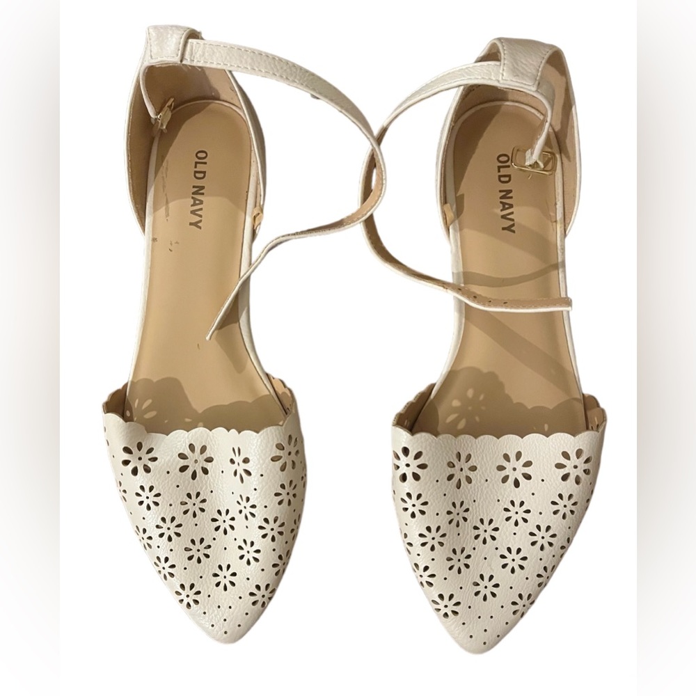 Cute Old Navy White Flats, Cut-Out Flower Pattern, Strapped with Gold Buckle.